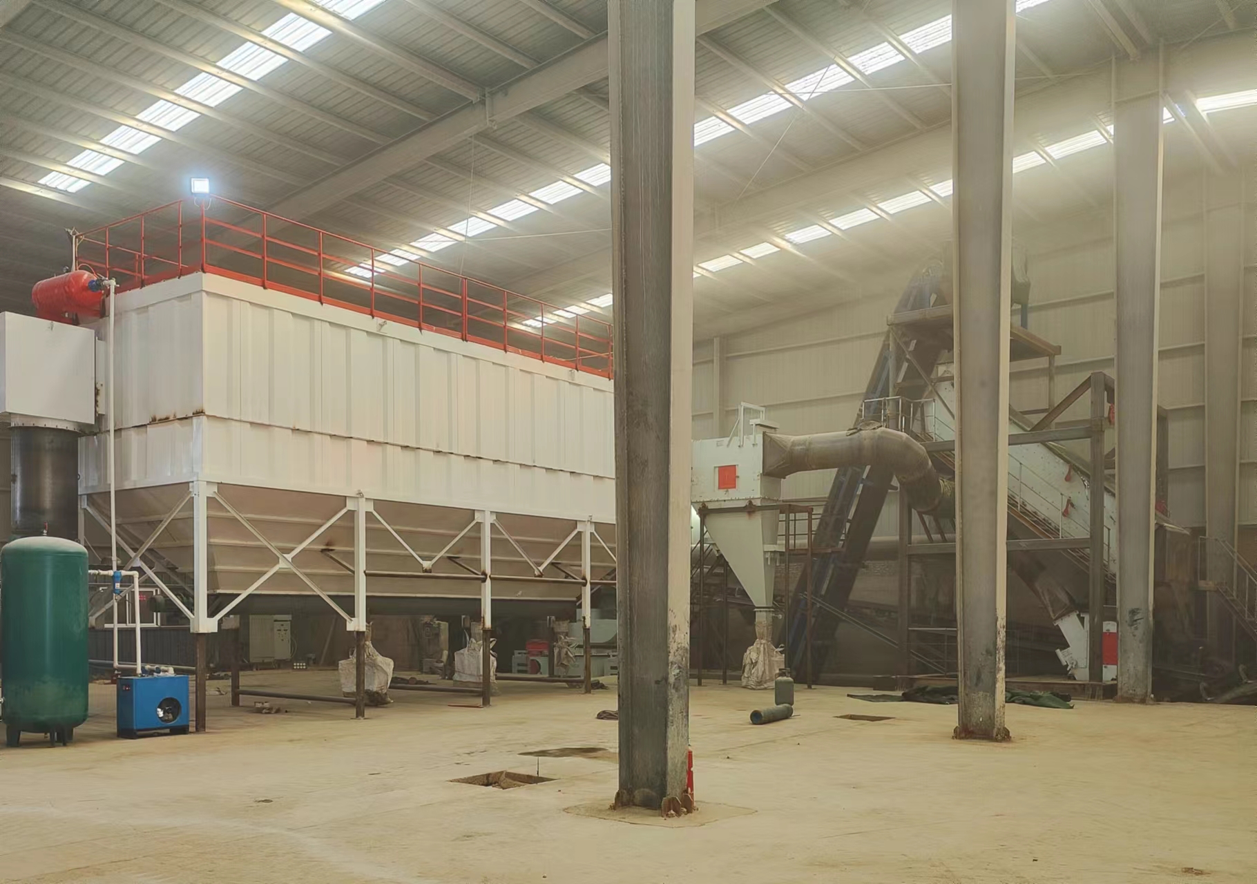 與平面制砂相比，干法制砂樓有哪些優(yōu)勢？